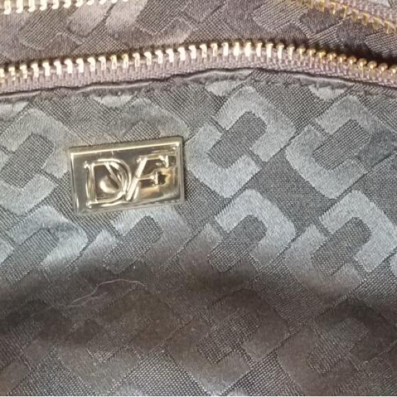 DVF Diane von Furstenberg speedy style black leather handbag. 13L x 8W x 7H - Picture 2 of 3